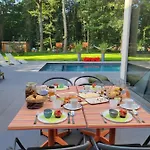 Alojamento de Acomodação e Pequeno-almoço Table Et Particulière - D'hôtes