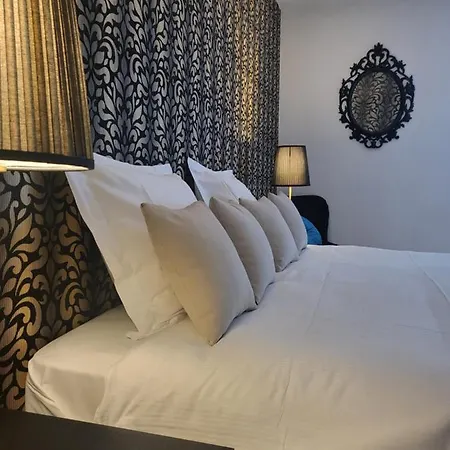 Bed & Breakfast Table Et Particuliere 2*