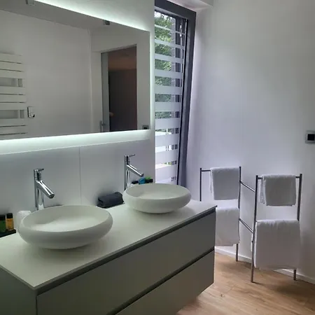 Table Et Particuliere