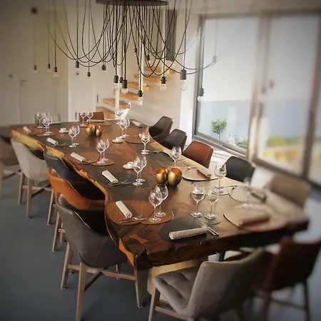Table Et Particulière - D'hôtes Alojamento de Acomodação e Pequeno-almoço 4*
