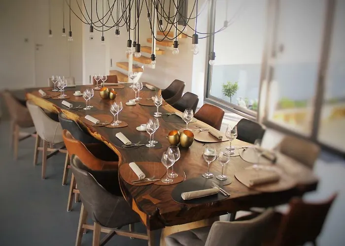 Table Et Particuliere Bed & Breakfast 4*